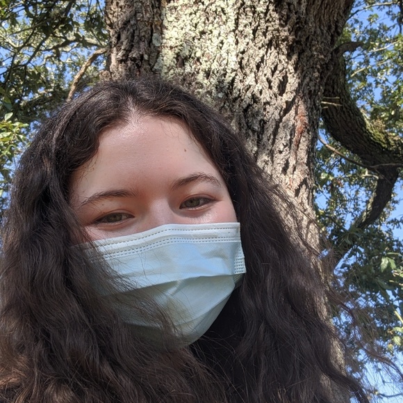 Meet your Posher, Madelyn - Picture 1 of 1